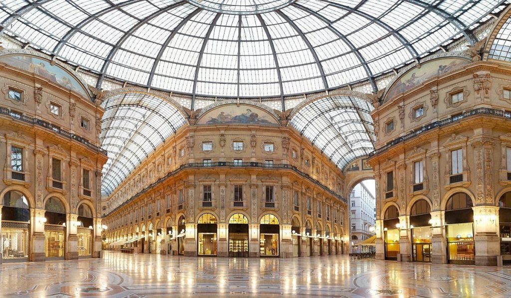 Few locations could reflect Milano fashion as clearly as Galleria Vittorio Emanuele II