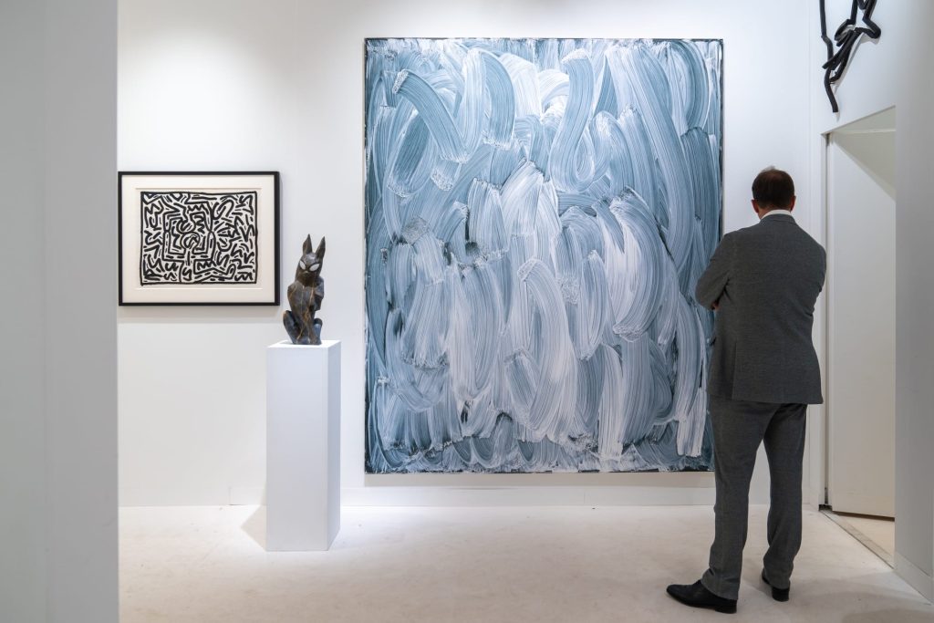 Preview access remains important for many collectors and art professionals.