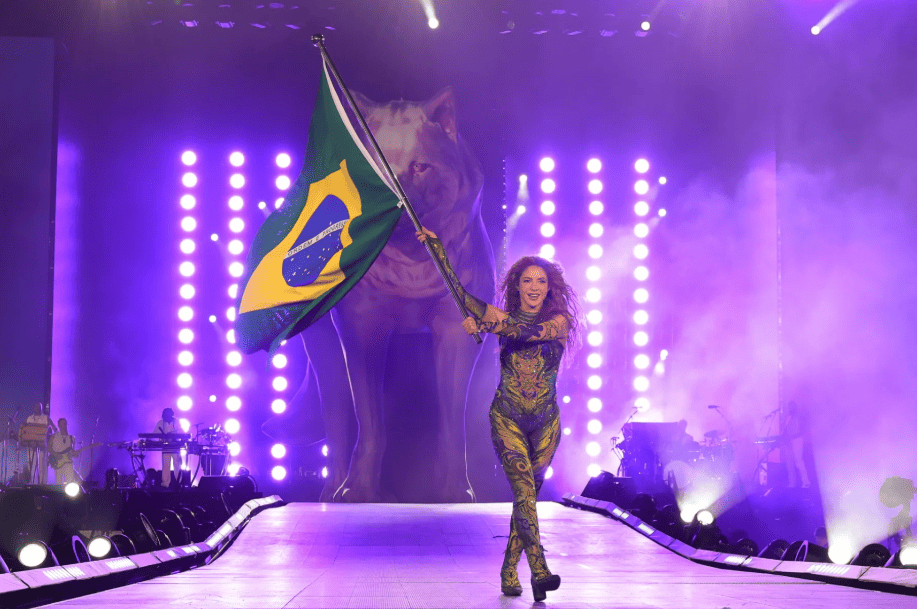 Fans join the Shakira Wolfpack experience with different selection methods