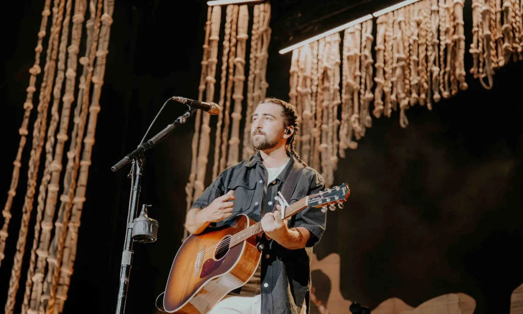 Noah Kahan World Tour era is unmissable