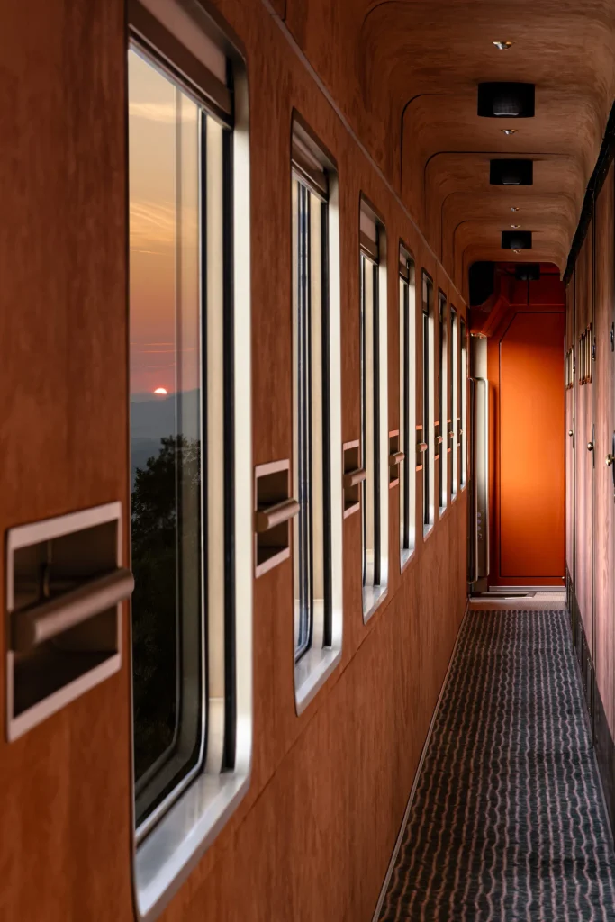 The train becomes a moving setting for Italian design, gastronomy, scenery, and socialising 1