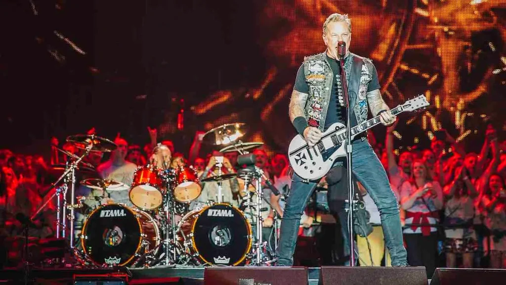 Sand Expoding Metallica The Ecstasy of Gold Entrance: A concert tradition